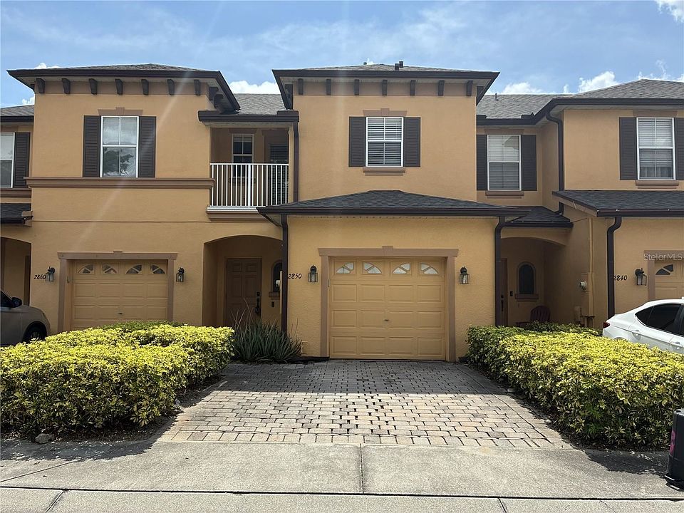 1st image of 2850 Retreat View Cir