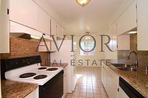 Kitchen | Dining Room