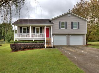 40 Winchester Dr, Euharlee, GA 30145