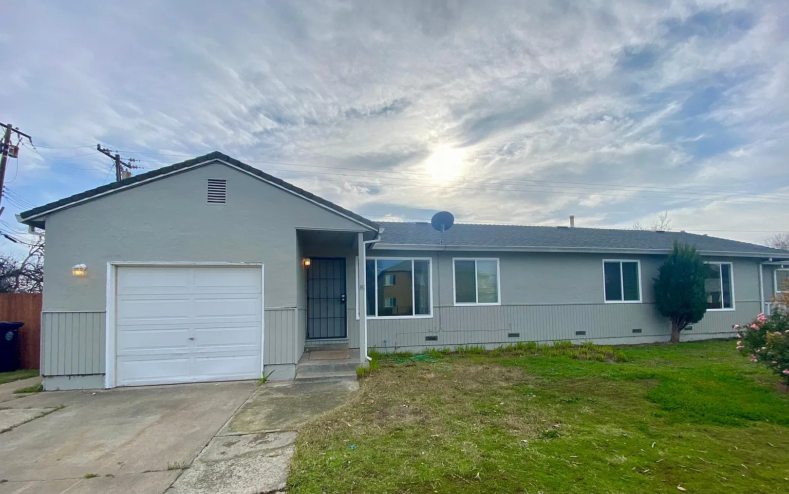 2370 20th Ave photo 1