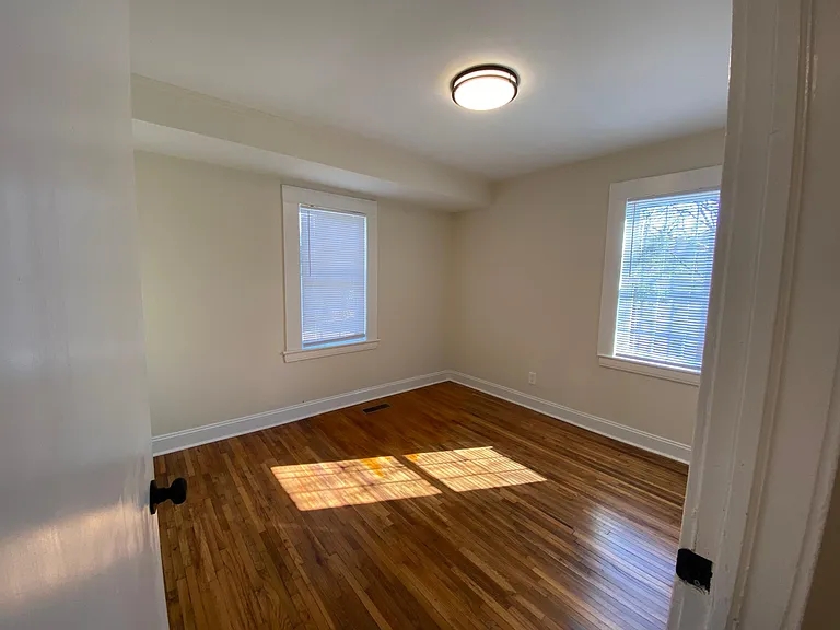 431 Greystone Rd — Photo 5