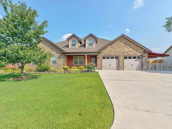 3rd image of 174 Honeyberry Ln