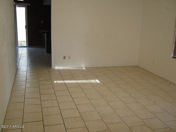 2nd image of 5628 W Altadena Ave
