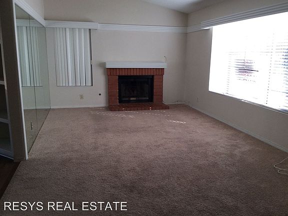 4th image of 690 Hermosa Palms Ave