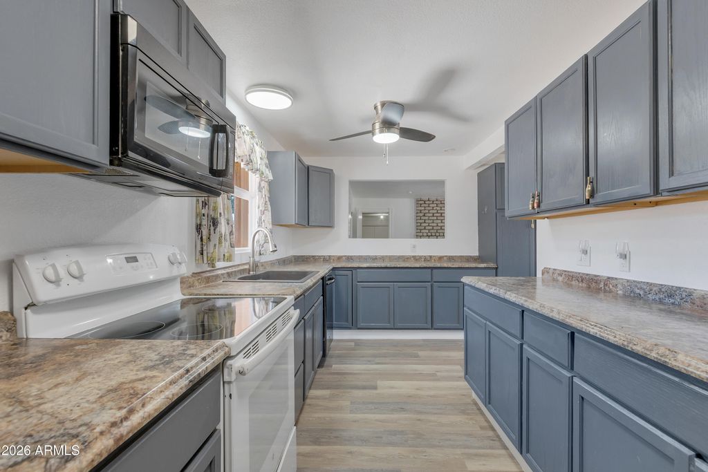 4410 N MONTEZUMA Avenue, Rimrock, AZ - View 6
