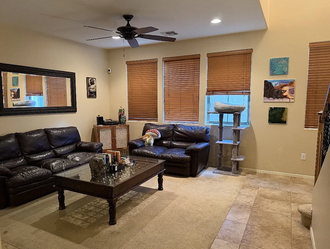 4 bed, 3.0 bath, 2324 sqft, $2,300 — Photo 3
