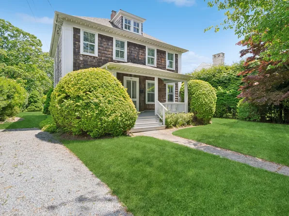 64 Wooley St, Southampton, NY 11968