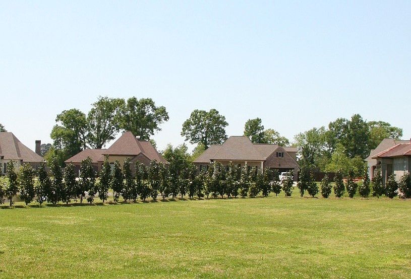 1st image of 603 N Montauban Dr