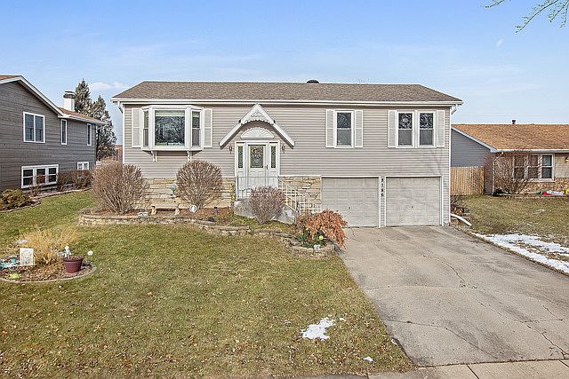 1st image of 8146 W Evergreen Dr