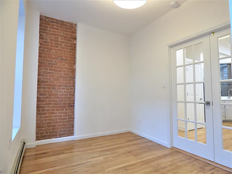 304 E 91st St #2B — Photo 3