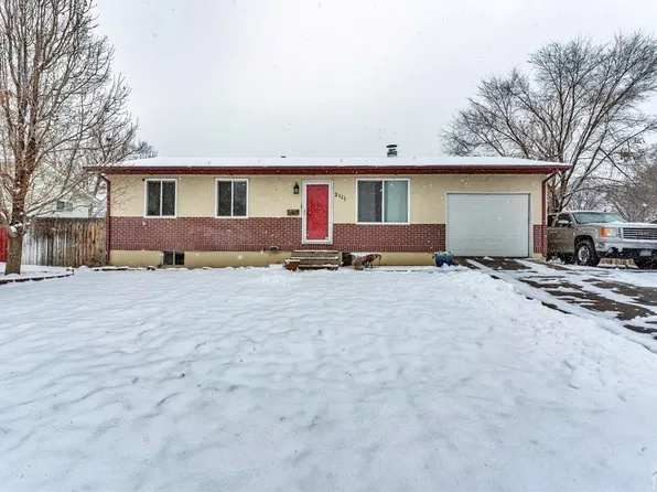 2111 Lynwood Ln, Pueblo, CO 81005