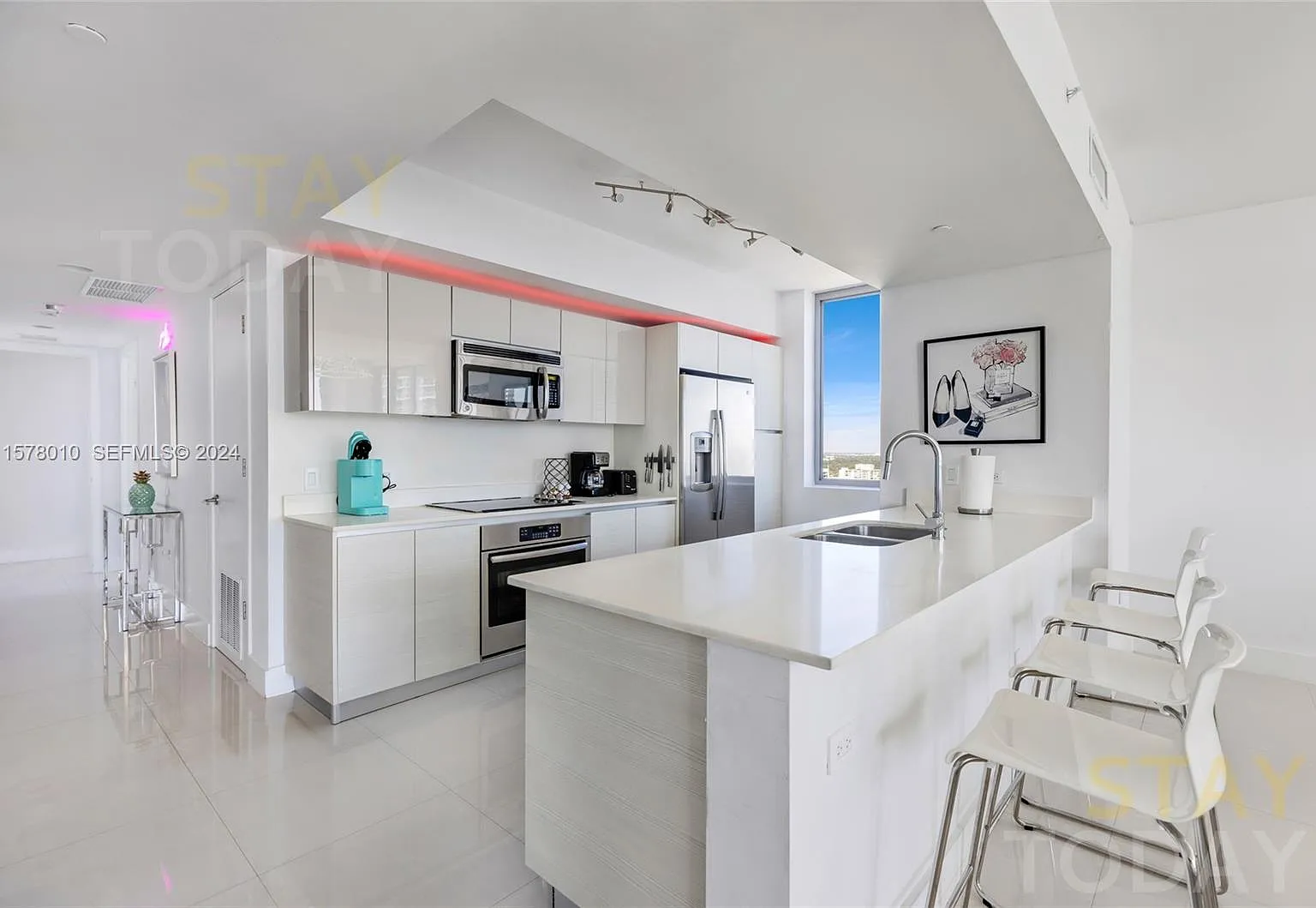 3 bed, 1577 sqft, $7,000 — Photo 4