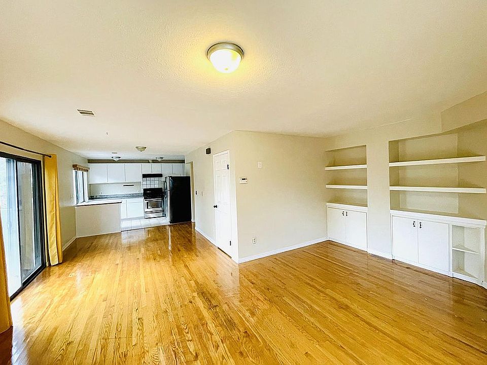 1st image of 4035 Lincoln Ave
