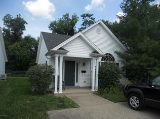 601 Colonial Ct APT E, Lagrange, KY 40031