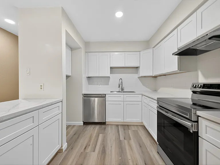 6710 Biggs Ct — Photo 9