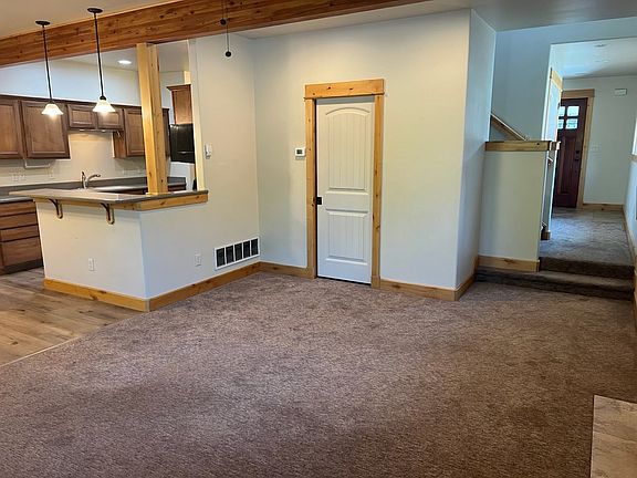 4th image of 3067 Fenway St #D