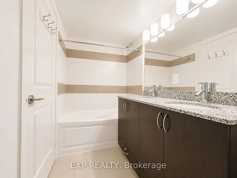 5162 Yonge St #Townhouse 10 — Photo 9