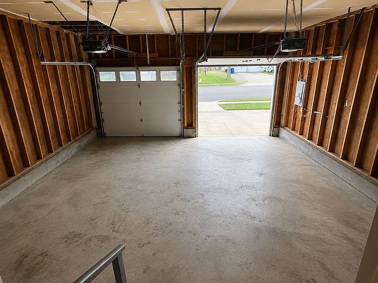 176 Knotty Oak Dr — Photo 32