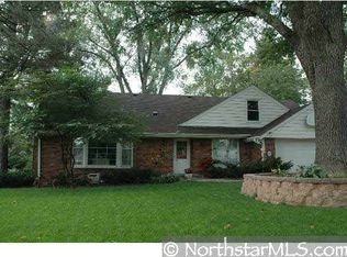 1606 Ridgewood Ln S, Saint Paul, MN 55113