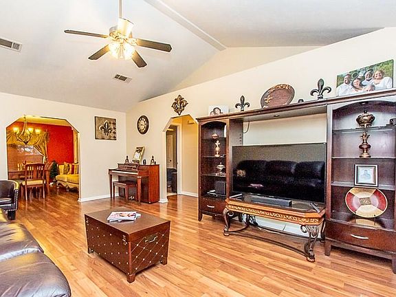 5th image of 503 Westwind Dr