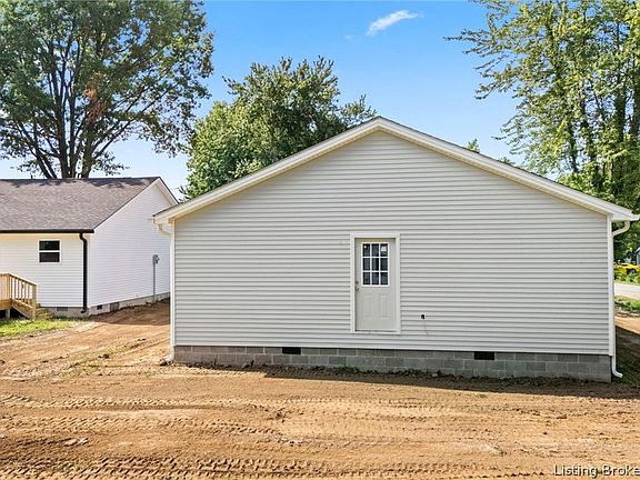 4th image of 220 North Street