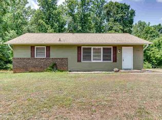 328 Millbank Rd, Wellford, SC 29385