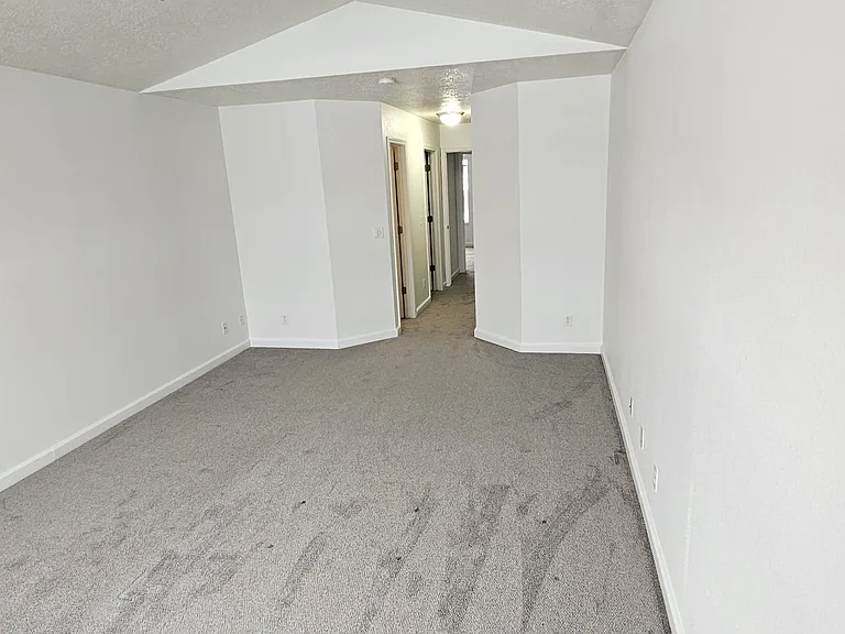 402 Par Ave — Photo 23