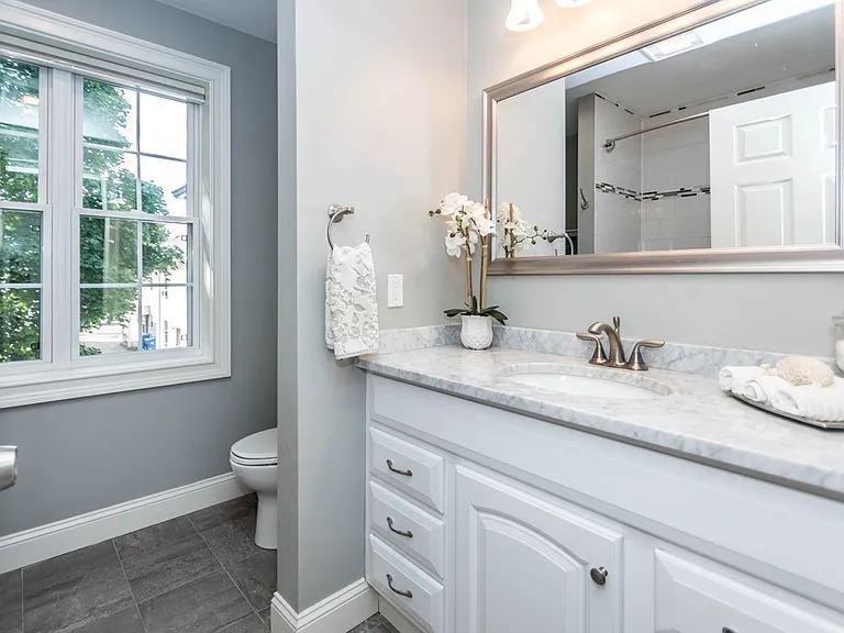 85 Oak St #1 — Photo 21
