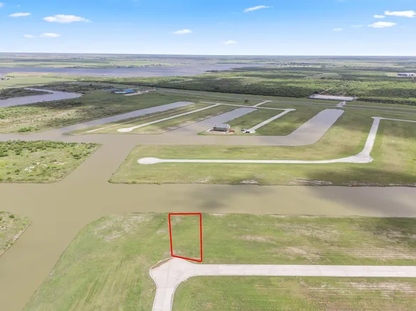 3060 Coastal Springs Loop, Palacios, TX 77465