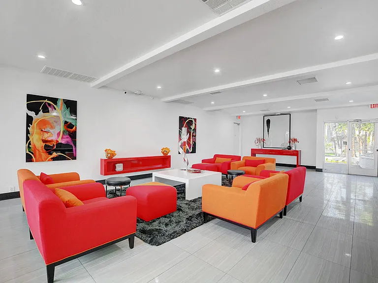 Evoq Apartment Homes — Photo 2