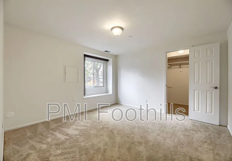 9318 W Coal Mine Ave — Photo 10