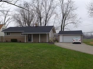 768 Grayton Rd, Berea, OH 44017