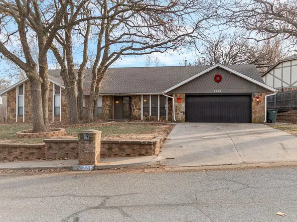 2216 E 37th St, Edmond, OK 73013