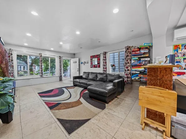 1419 East 54th Street image 4 of 16