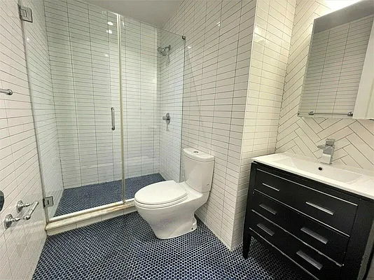 Rented by M G Commercial Realty | media 4