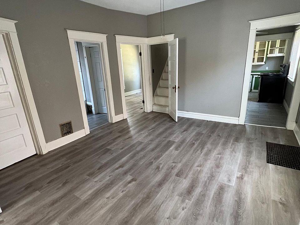 1st image of 5210 Lyon Ave