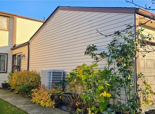 7115 Windmill Ln #B7, Mentor, OH 44060