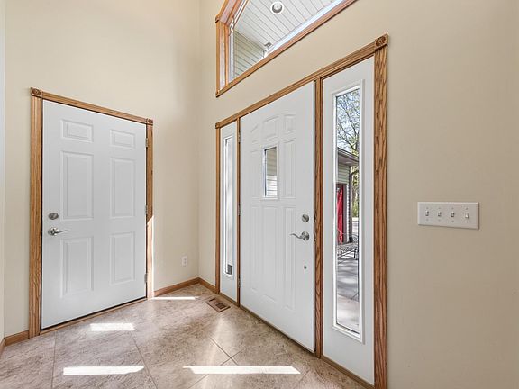 3rd image of 2519 280th Ct NE