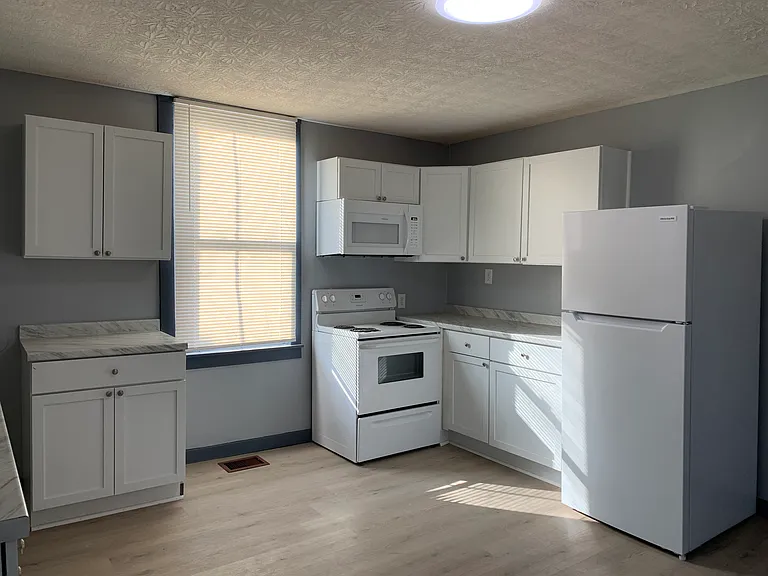 1504 Linden St — Photo 9