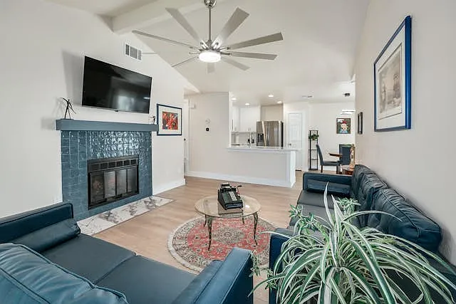 12313 Limerick Ave — Photo 3