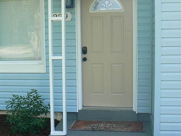 3rd image of 229 Carolina Dr