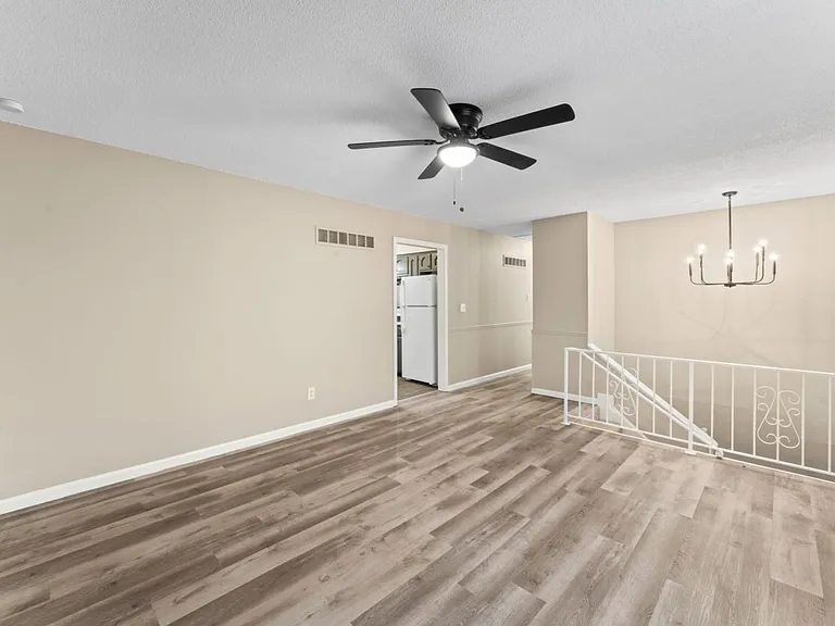 1100 SW Kingscross Rd — Photo 6