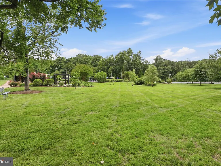 6641 Wakefield Dr #703 — Photo 50