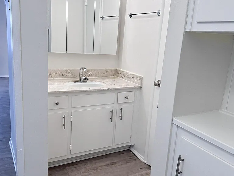 744 Loma Ave #3 — Photo 5