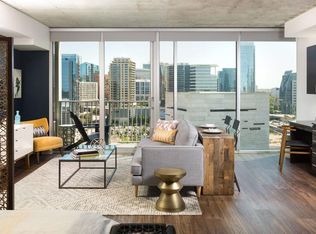 2336 Victory Park Ln #404, Dallas, TX 75219