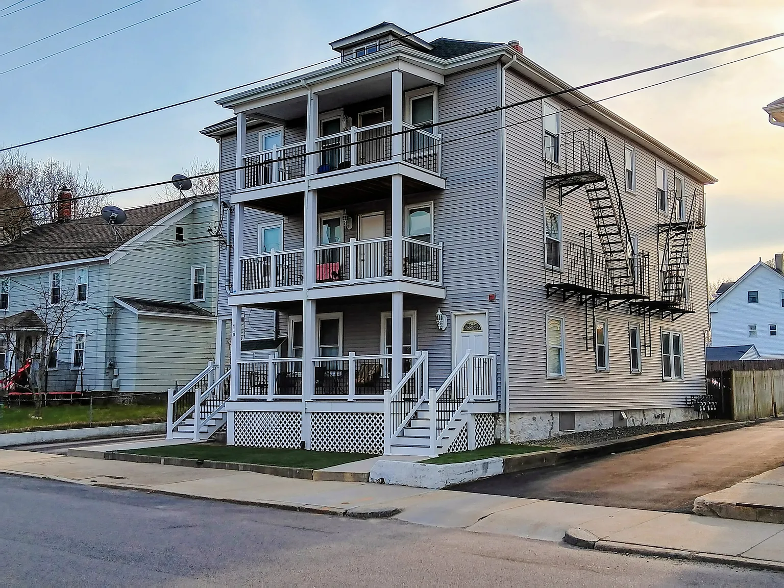 2 bed, 750 sqft, $1,350 — Photo 2
