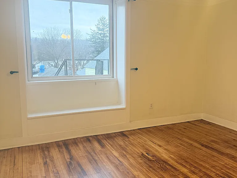 290 2nd Ave #3 — Photo 17