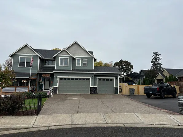 860 E Garfield St, Carlton, OR 97111