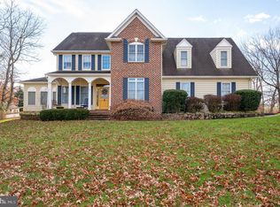 874 Pheasant Hill Rd, Summit Point, WV 25446