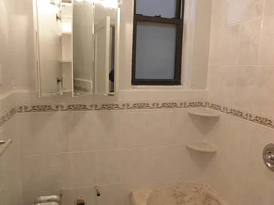 Rented by RV Realty | media 18